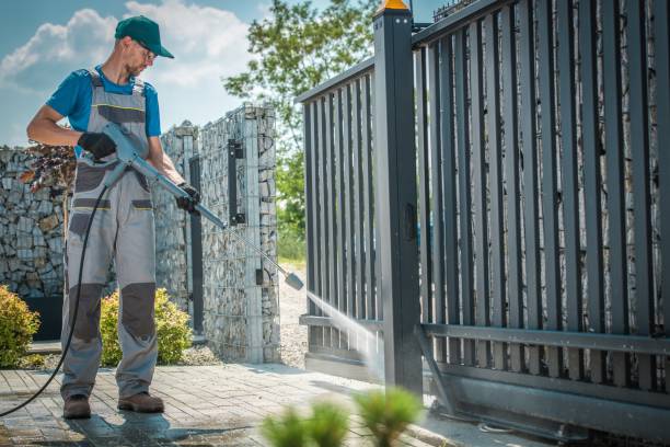 Animal Enclosure Cleaning in Carlisle Rockledge, AL